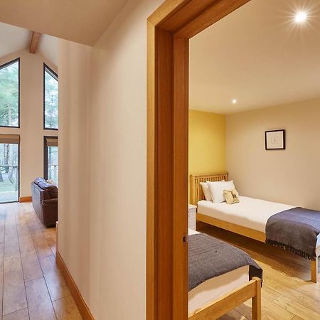 Host & Stay - Simon Howe Lodge Whitby Eksteriør billede