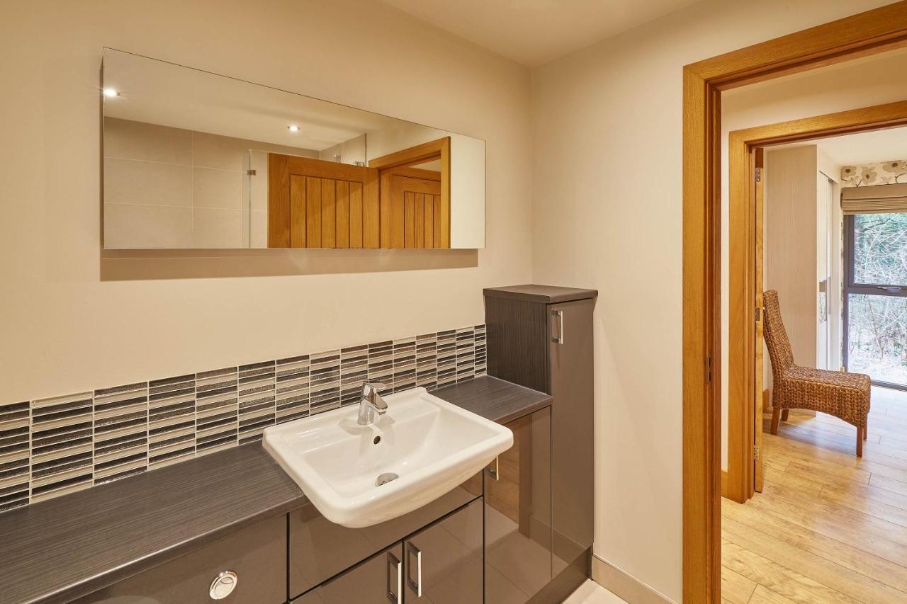 Host & Stay - Simon Howe Lodge Whitby Eksteriør billede